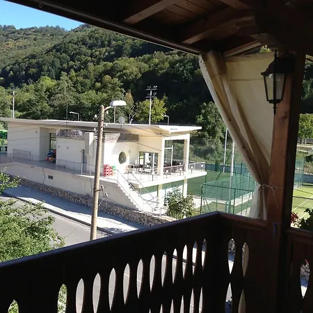 Lori Πανσιόν Teteven
