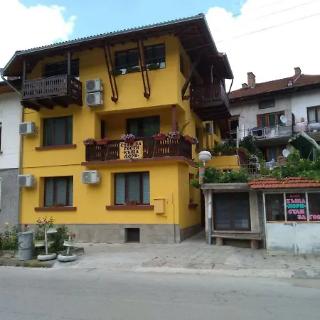 Lori Gasthuis Teteven